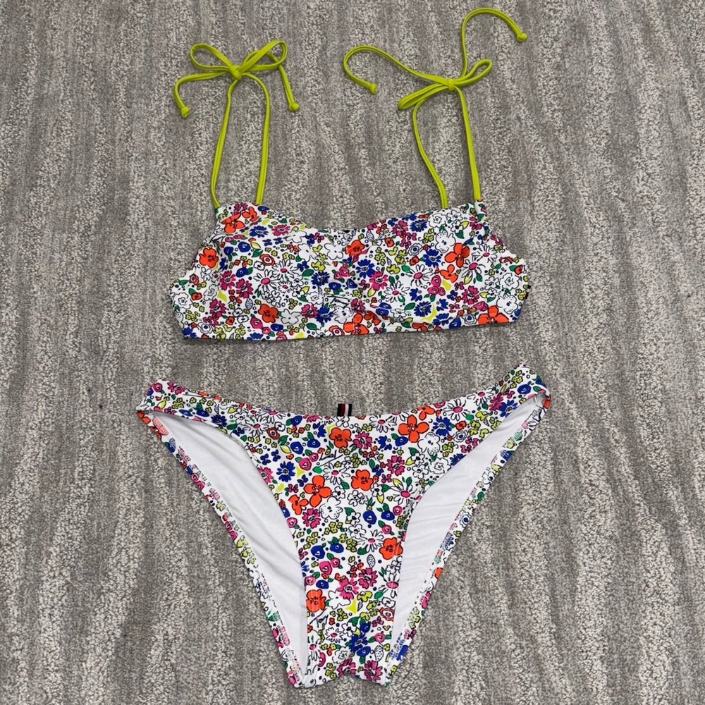 Tommy Hilfiger Floral Bikini Tie Strap Cheeky 2 Piece Boho Preppy Women’s Sz S/M